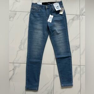 NWT curve appeal Jean size 4